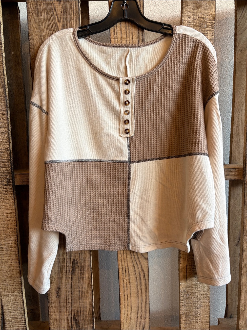 Women’s Two-Tone Waffle Knit Patchwork Long-Sleeve Top - Beige/Taupe
